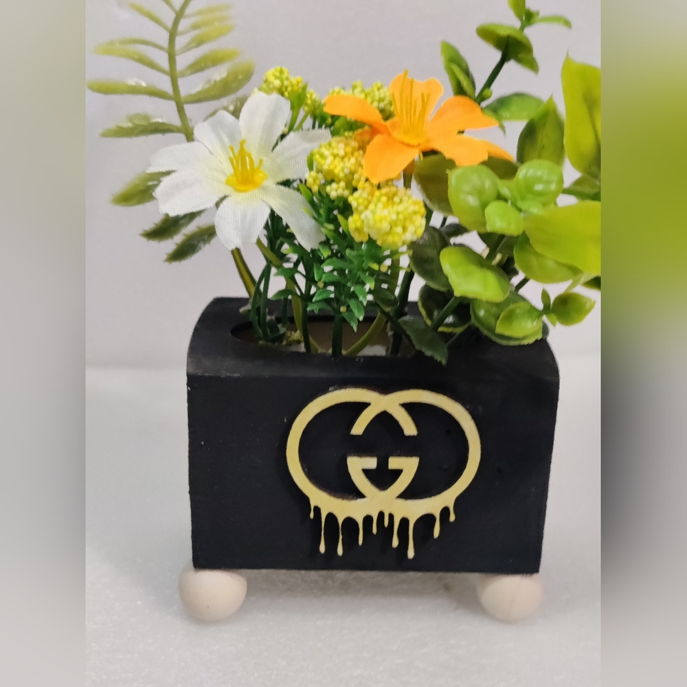 Desk mini plant designer logo